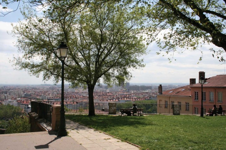 c2a9nicolas-jacquet-guide-promeneur-lyon-vue-place-bellevue