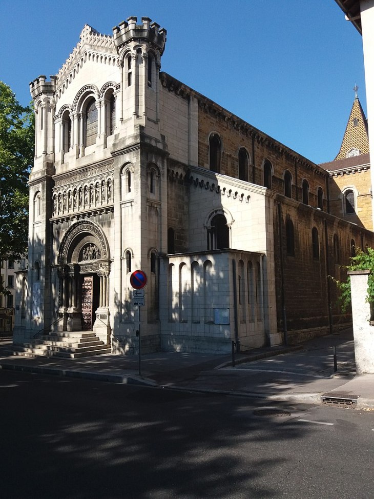 800px-c389glise_saint-pierre_de_vaise_-_cc3b4tc3a9_sud-ouest