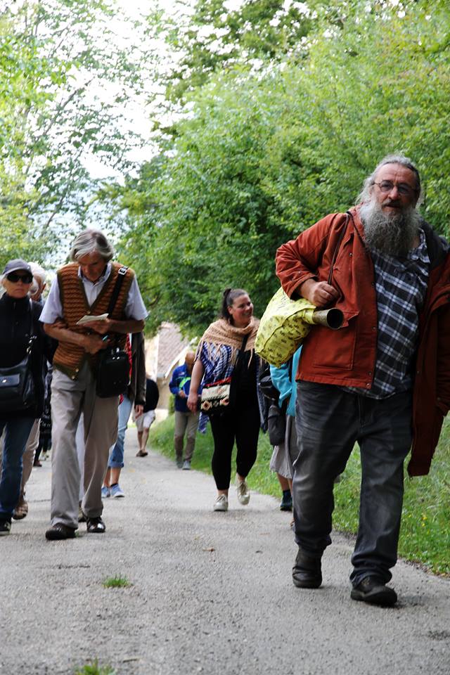 40635155_2124253930918324_6290376116372766720_n